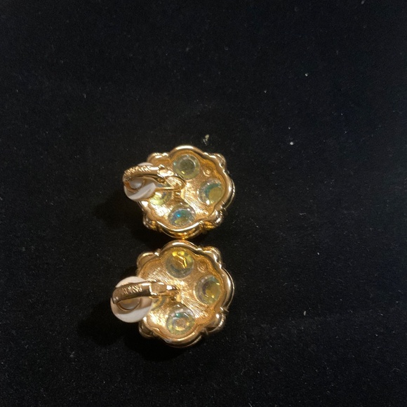 Vintage Swarovski Crystal Clip on Earrings - Picture 3 of 5